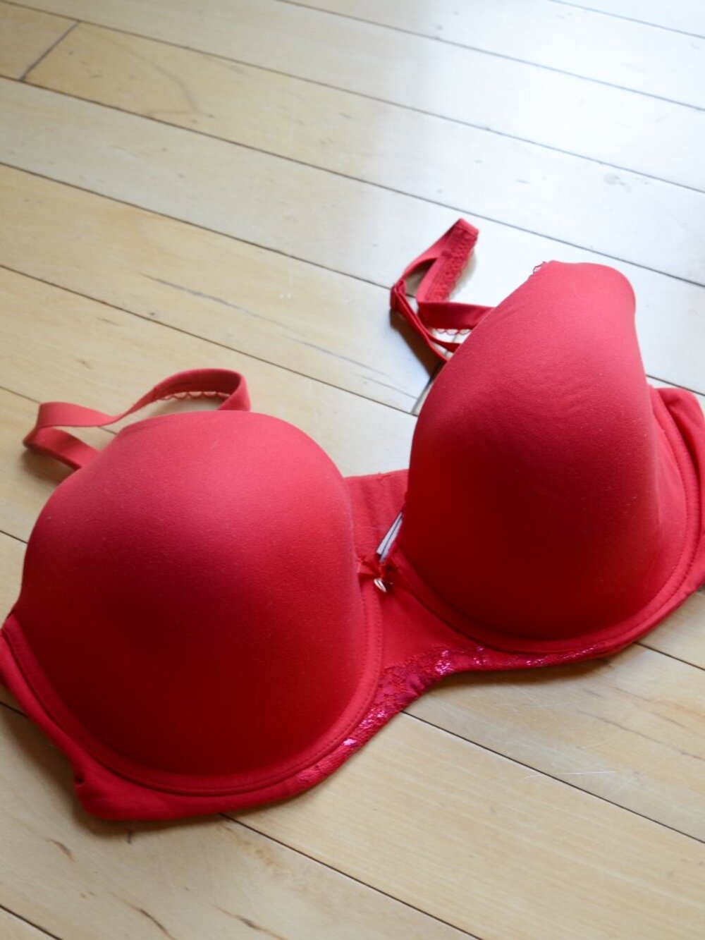 Victoria's Secret lined demi bra size 36DD